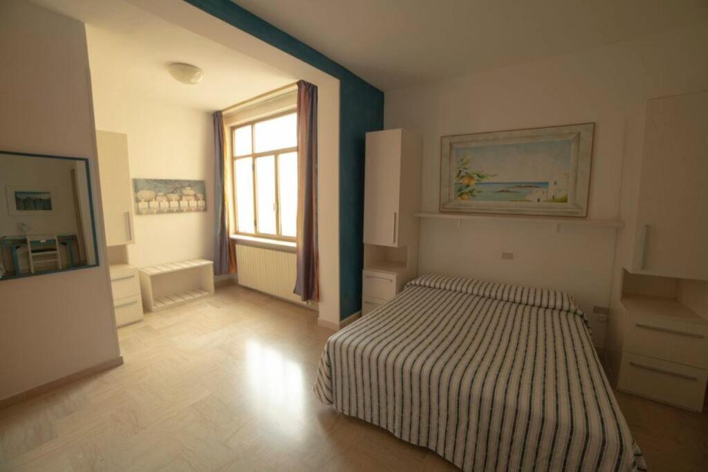 Hotel Corallo 朱利亚诺瓦 外观 照片